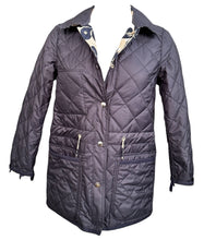 Load image into Gallery viewer, Landi Kiku Reversible Quilted Floral Jacket