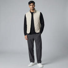 Load image into Gallery viewer, Waterville Fit Vest Linen Herringbone Natural