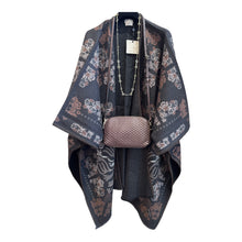 Load image into Gallery viewer, Franco Ferrari Pancake Poncho