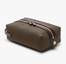 Load image into Gallery viewer, Mismo Groom Small Washbag Canvas and Leather