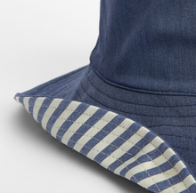 Load image into Gallery viewer, Barbour Women Fleur Reversible Bucket Hat Blue