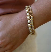 Load image into Gallery viewer, Loni Paul Matte Gold Book Chain Bracelet