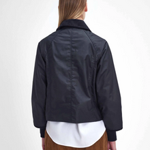 Load image into Gallery viewer, Barbour Women Cropped Beadnell Waxed Jacket