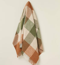 Load image into Gallery viewer, Bronte Moon 100% British Wool Block Check Range Throw