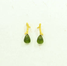 Load image into Gallery viewer, S Berlin Vesper Earring - Green Tourmaline
