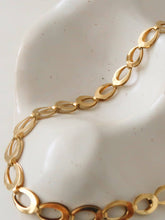 Load image into Gallery viewer, Flânerie - Thessaly 18K Gold Non-Tarnish Oval Link Chain Necklace
