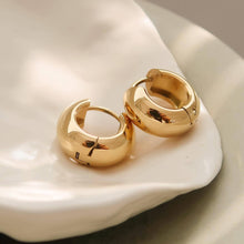 Load image into Gallery viewer, Flânerie - Blandine 18K Non-Tarnish Small Classic Hoop Earring
