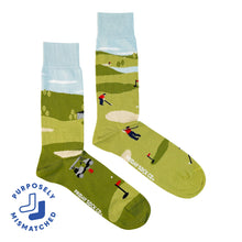 Load image into Gallery viewer, Friday Sock Co. - Men&#39;s Golf Scene Socks
