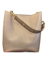 Load image into Gallery viewer, Cuoieria Fiorentina Small Bucket Bag Metallic
