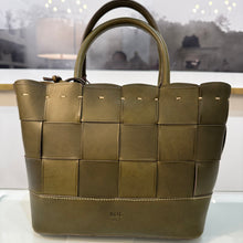 Load image into Gallery viewer, Boldrini Agata Basket Weave Tote
