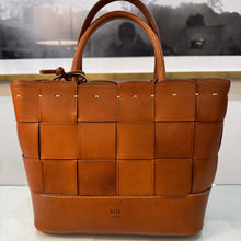 Load image into Gallery viewer, Boldrini Agata Basket Weave Tote
