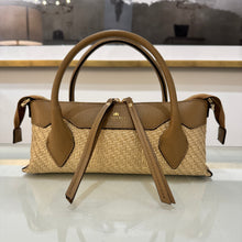 Load image into Gallery viewer, Cuoieria Fiorentina Holly Small Tote Raffia
