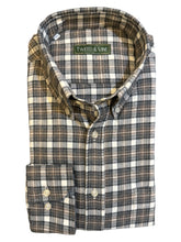 Load image into Gallery viewer, T&amp;V Classic Brushed Cotton BD Shirt in Grey/Camel Plaid
