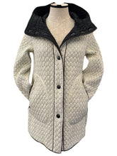 Load image into Gallery viewer, Landi Reversible Quilted Coat with Hood Black/White
