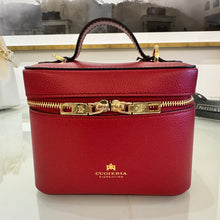 Load image into Gallery viewer, Cuoieria Fiorentina Small Beauty Case
