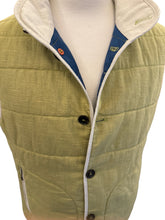 Load image into Gallery viewer, Waterville Reg Vest Linen Garment Dyed Lime

