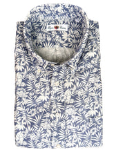 Load image into Gallery viewer, Alan Paine Kingford SS linen blend BD Shirt Blue floral
