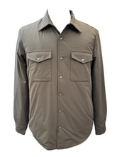 Load image into Gallery viewer, Manto All Season Travel Overshirt Deep Olive
