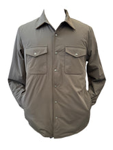 Load image into Gallery viewer, Manto All Season Travel Overshirt Deep Olive
