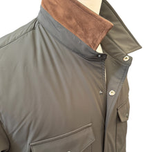 Load image into Gallery viewer, Manto All Season Travel Overshirt Deep Olive
