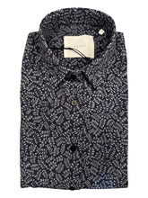 Load image into Gallery viewer, Xacus Women&#39;s Active Shirt - Navy w/Green Floral
