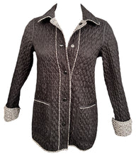 Load image into Gallery viewer, Landi Ume Reversible Quilted Jacket
