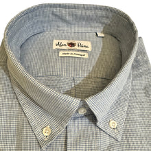 Load image into Gallery viewer, Alan Paine Classic BD Shirt Linen Blend Light Blue
