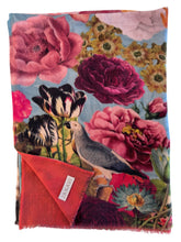Load image into Gallery viewer, Janavi Merino Wool and Silk Floral Scarf
