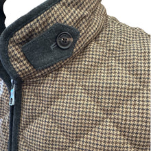 Load image into Gallery viewer, Waterville Theo Wool Houndstooth Quilted Vest Brown
