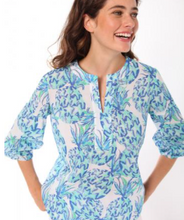 Load image into Gallery viewer, Vilagallo Blouse Blue Pineapples
