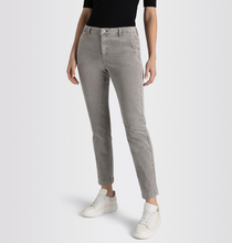 Load image into Gallery viewer, Mac Women&#39;s Rich Fine Cord Chino Sage
