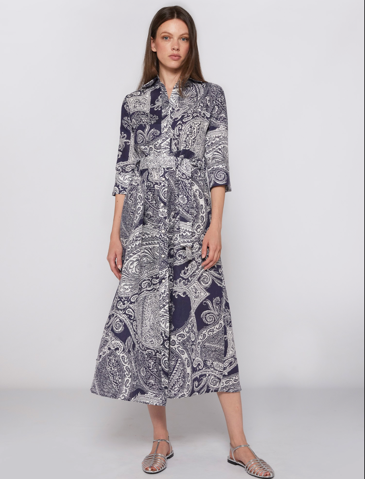 Vilagallo Dress Natalia Navy Paisley Linen – Tweed & Vine