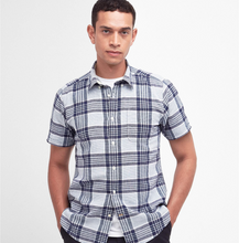 Load image into Gallery viewer, Barbour Reading SS Tailored Shirt Navy Plaid
