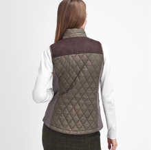 Load image into Gallery viewer, Barbour Women Highfield Gilet Moss
