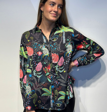 Load image into Gallery viewer, Vilagallo Blouse Anastasia Black Tropical
