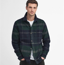 Load image into Gallery viewer, Barbour Chapter Overshirt Green
