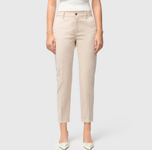 Load image into Gallery viewer, Mac Women&#39;s Chino Turn Up Ivory
