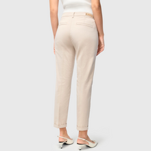 Load image into Gallery viewer, Mac Women&#39;s Chino Turn Up Ivory
