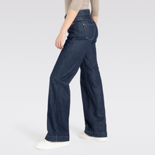 Load image into Gallery viewer, Mac Women&#39;s Wide Leg Jeans Dark Rinse
