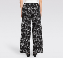 Load image into Gallery viewer, Mac Women&#39;s Pull On Pant Techno Print Black
