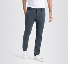 Load image into Gallery viewer, Mac Driver Chino Pants - Blue/Grey
