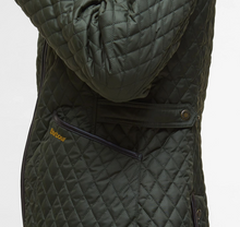 Load image into Gallery viewer, Barbour Women Dahlia Quilt Jacket Olive
