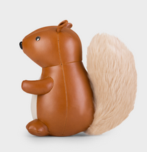 Load image into Gallery viewer, Zuny Bookend Squirrel
