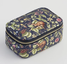 Load image into Gallery viewer, Fable Eva Jewelry Box Small
