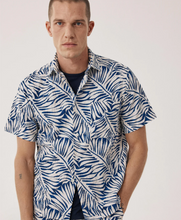 Load image into Gallery viewer, Hartford Pedro Short Sleeve Seersucker Palm Print
