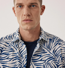Load image into Gallery viewer, Hartford Pedro Short Sleeve Seersucker Palm Print
