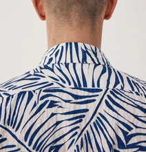 Load image into Gallery viewer, Hartford Pedro Short Sleeve Seersucker Palm Print
