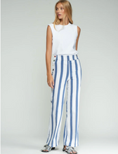Load image into Gallery viewer, Vilagallo Striped Pants with Buttons
