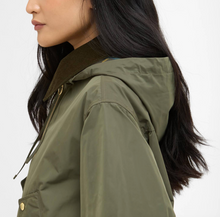Load image into Gallery viewer, Barbour Women Weaver Showerproof Jacket Ivy Green
