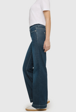 Load image into Gallery viewer, Mac Women's Wide Leg Jeans Authentic Rinse

